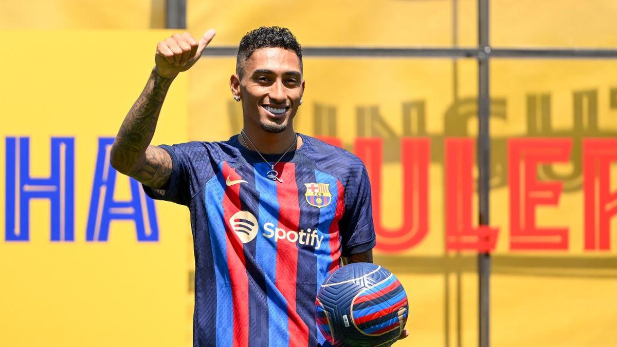 Raphinha langsung mendapat sanjungan di Barcelona. (Foto: Getty Images/David Ramos)