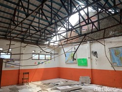 Siswa Masuk Perdana Besok Senin, SDN Pancoranmas 3 Tak Kunjung Diperbaiki