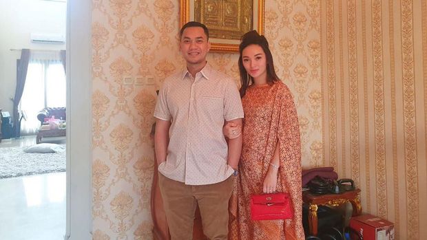 Sirajuddin Mahmud dan Zaskia Gotik