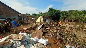 Porak-poranda Desa Bulumanis Kidul Pati Usai Diterjang Banjir Bandang