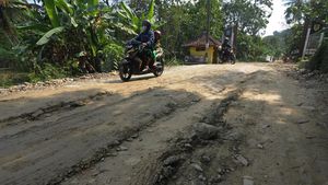 Penampakan Jalan di Klaten yang Rusak Imbas Proyek Tol Solo-Jogja