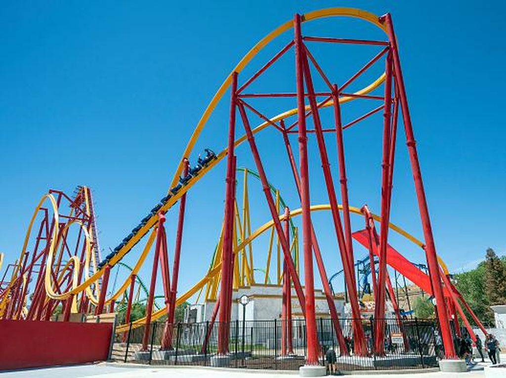 Nih Roller Coaster Tertinggi dan Terpanjang di Dunia, Berani Coba? Nih Roller Coaster Tertinggi dan Terpanjang di Dunia, Berani Coba?