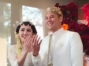 Via Vallen-Chevra Yolandi Pingin Honeymoon ke Inggris, Tapi.... Via Vallen-Chevra Yolandi Pingin Honeymoon ke Inggris, Tapi....