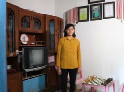 Anak Pengumpul Rongsokan Kuliah Gratis di UGM Berkat Catur, Begini Kisahnya