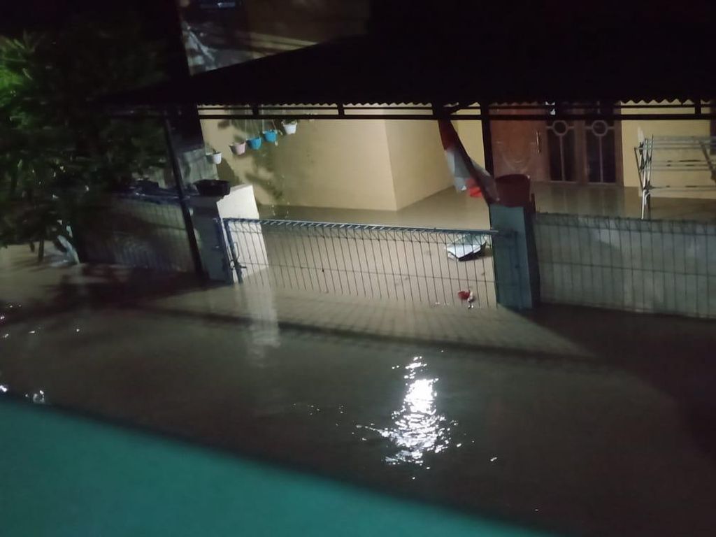Banjir Terjang Bojong Kulur Bogor, 12 Ribu Orang Terdampak Banjir Terjang Bojong Kulur Bogor, 12 Ribu Orang Terdampak
