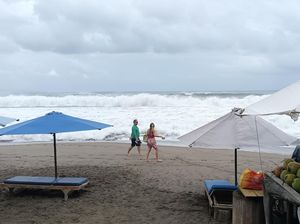 Waspada Banjir Rob, Balawista Badung Awasi Pantai Kuta-Cemagi Waspada Banjir Rob, Balawista Badung Awasi Pantai Kuta-Cemagi
