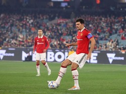 Maguire Dicemooh Pendukung MU, Van de Beek: Mainnya Bagus, Kok!