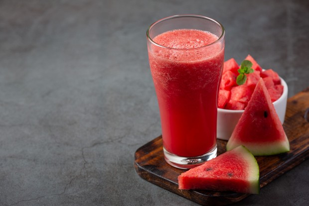 Jus buah/ Foto: freepik.com/jcomp Jus buah