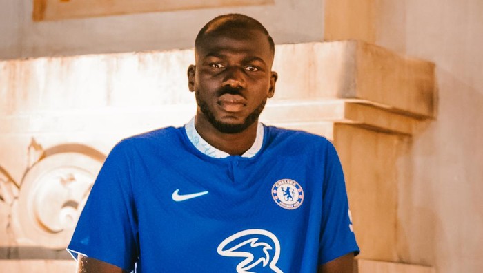 LAS VEGAS, NV - JULY 15:  Kalidou Koulibaly poses for a portrait as is unveiled as a Chelsea player on July 15, 2022 in Las Vegas, Nevada. (Photo by Chelsea FC via Getty Images.