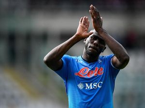 Koulibaly Kirim Surat Perpisahan untuk Napoli Koulibaly Kirim Surat Perpisahan untuk Napoli