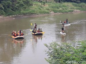 Sebulan Ekspedisi Bengawan Solo Wonogiri-Gresik Demi Sungai Resik Sebulan Ekspedisi Bengawan Solo Wonogiri-Gresik Demi Sungai Resik