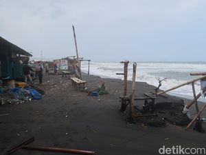 BMKG: Teluk Bone-Perairan Selayar Dilanda Gelombang Tinggi 1 Maret BMKG: Teluk Bone-Perairan Selayar Dilanda Gelombang Tinggi 1 Maret