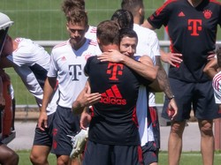 Bayern Perkenalkan Skuad Musim Depan: Mane Masuk, Lewandowski Cabut