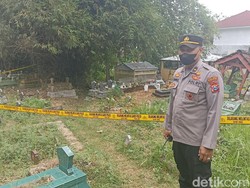 Warga Trenggalek Temukan Mortir saat Gali Liang Lahad