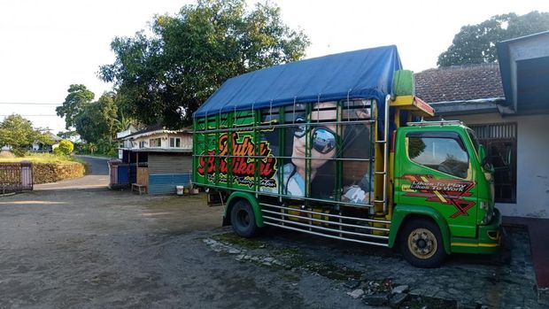 Lukisan truk