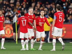 Roy Keane: MU Butuh Gelandang Tangguh