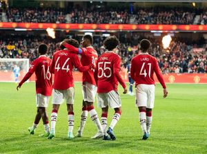 PR Besar Manchester United, Dikritik Lamban-Kualitas Skuad Standar