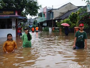 Penampakan Terkini Banjir yang Rendam Ciledug Indah