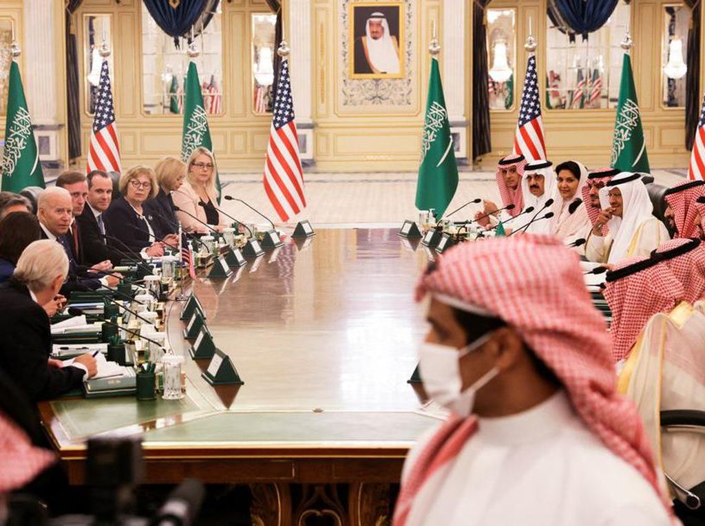 Biden Berkunjung, AS-Saudi Sepakat Cegah Iran Dapatkan Senjata Nuklir