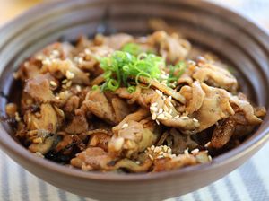 Resep Beef Bowl ala Restoran Jepang yang Praktis Mengenyangkan Resep Beef Bowl ala Restoran Jepang yang Praktis Mengenyangkan