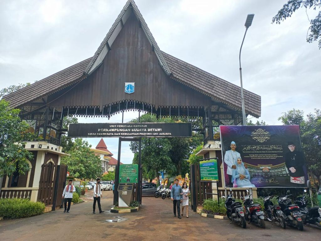Ada Nikahan Anak Anggota DPRD DKI, Setu Babakan Tetap Dibuka Ada Nikahan Anak Anggota DPRD DKI, Setu Babakan Tetap Dibuka