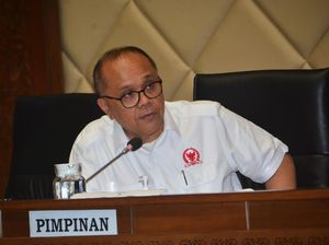 Komisi II Minta Bawaslu Tertibkan Panwascam, Dinilai Tak Paham Aturan Komisi II Minta Bawaslu Tertibkan Panwascam, Dinilai Tak Paham Aturan