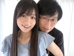 Kisah Pria Sukses Nikahi Idol Favoritnya Meski Beda Usia 27 Tahun