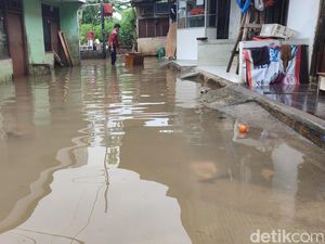 Tak Hanya Turap, Warga Kembangan Utara Minta Pompa Antibanjir Kali Angke Tak Hanya Turap, Warga Kembangan Utara Minta Pompa Antibanjir Kali Angke