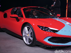 Ferrari 296 GTB Baru Rilis di RI, Ferrari 296 GTS Hadir di Asia Tenggara