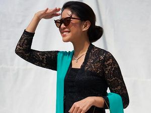 6 Gaya Dian Sastrowardoyo Promosi Kebaya Masuk UNESCO, Vibe Klasik Banget