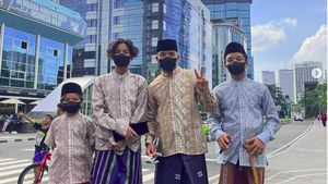 Potret Outfit Beda 4 Cowok Gen Halilintar di Sudirman Bareng Bocah Citayam Cs