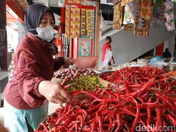 Harga Cabai Masih Pedas di Blitar
