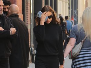 Klarifikasi Irina Shayk Setelah Dituduh Dukung Rusia Lewat Foto Salad Klarifikasi Irina Shayk Setelah Dituduh Dukung Rusia Lewat Foto Salad