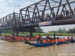 Setelah 7 Tahun Vakum, Lomba Dayung Perahu Naga Kembali Terselenggara Setelah 7 Tahun Vakum, Lomba Dayung Perahu Naga Kembali Terselenggara