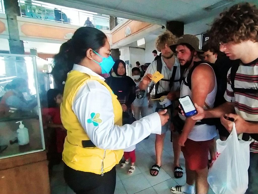 Mulai Hari Ini, Keluar-Masuk Bali Wajib Vaksin Booster Mulai Hari Ini, Keluar-Masuk Bali Wajib Vaksin Booster