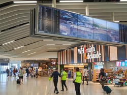 Seharusnya Ada Tong Sampah Sepatu di Bandara Adelaide
