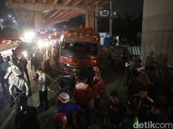 Buntut Kecelakaan Truk Pertamina: Sopir-Kernet Tersangka, U-Turn Ditutup