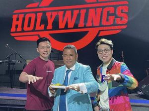 Gaya Modis dr. Richard Lee Saat Makan Bareng Hotman Paris di Holywings