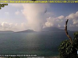 Anak Krakatau Kembali Erupsi, Tinggi Kolom Abu Capai 2 Km
