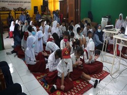 Antusias Siswa Baru SLBN Pajajaran Bandung di Hari Pertama Sekolah