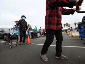 Inflasi Menggila, Warga AS Rela Antre Panjang Demi Bantuan Makanan