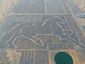 Ini Pembangkit Listrik Panel Surya Terbesar di Dunia, Bentuknya Kuda Ini Pembangkit Listrik Panel Surya Terbesar di Dunia, Bentuknya Kuda