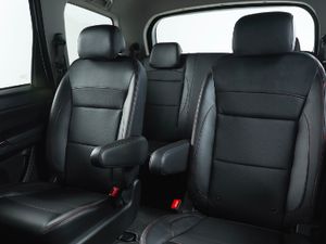 Stargazer Bukan yang Pertama, Wuling Confero Lebih Dulu Punya Captain Seat Stargazer Bukan yang Pertama, Wuling Confero Lebih Dulu Punya Captain Seat