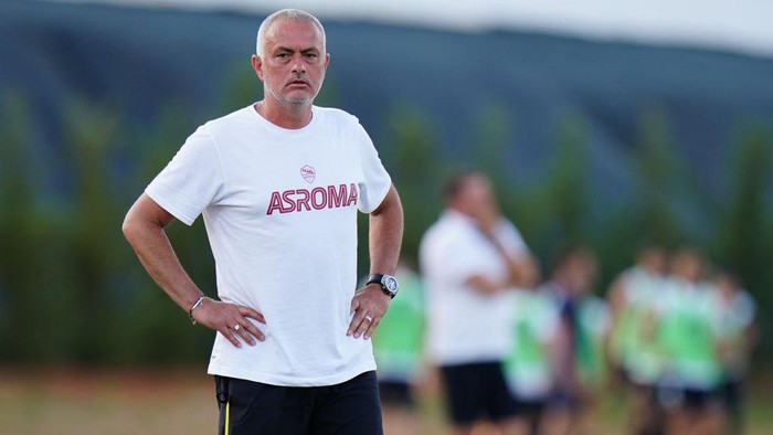 ALBUFEIRA, PORTUGAL - JULY 16:  Jose Mourinho of AS Roma in action during the Pre-Season Friendly match between Portimonense SC and AS Roma at Estadio Municipal de Albufeira on July 16, 2022 in Albufeira, Portugal.  (Photo by Gualter Fatia/Getty Images)
