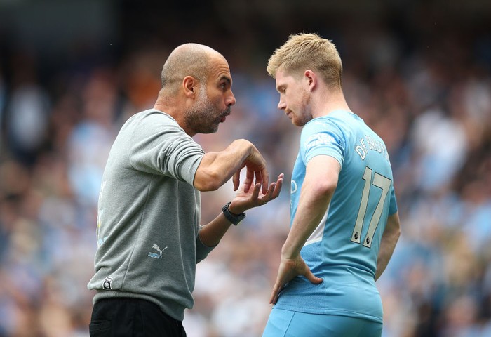 MANCHESTER, ENGLAND - MAY 22: Pep Guardiola celebrates with Kevin De Bruyne of Manchester City after their side finished the season as Premier League champions during the Premier League match between Manchester City and Aston Villa at Etihad Stadium on May 22, 2022 in Manchester, England. (Photo by Lynne Cameron - Manchester City/Manchester City FC via Getty Images)