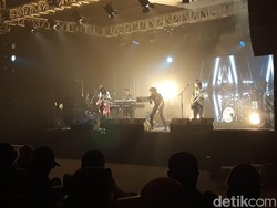 Konser Terbatas di Tirtonadi, God Bless Ajak Wong Solo Bernostalgia