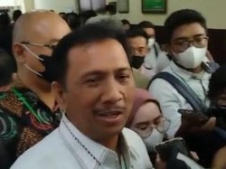 Mas Bechi Dibela 10 Pengacara, Siapa Saja?