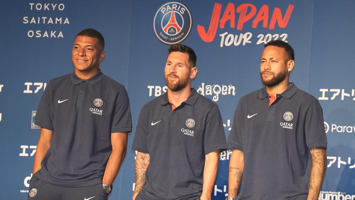 Paris Saint-Germain menggelar konferensi pers setibanya di Tokyo dalam tur pramusim. (Foto: Koji Watanabe/Getty Images)