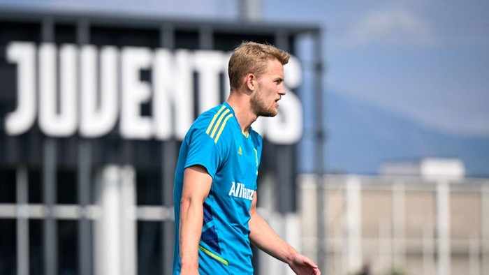 TURIN, ITALY - JULY 12: Matthijs de Ligt during a training session at JTC on July 12, 2022 in Turin, Italy. (Photo by Daniele Badolato - Juventus FC/Juventus FC via Getty Images)