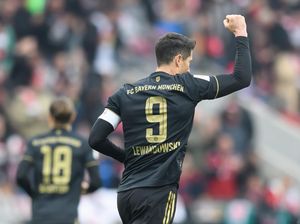 Lewandowski Disebut Sudah Tua, Coba Lihat Messi-Ronaldo